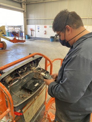 Mantenimiento y Refacciones de Plataformas y Canastillas de Elevación